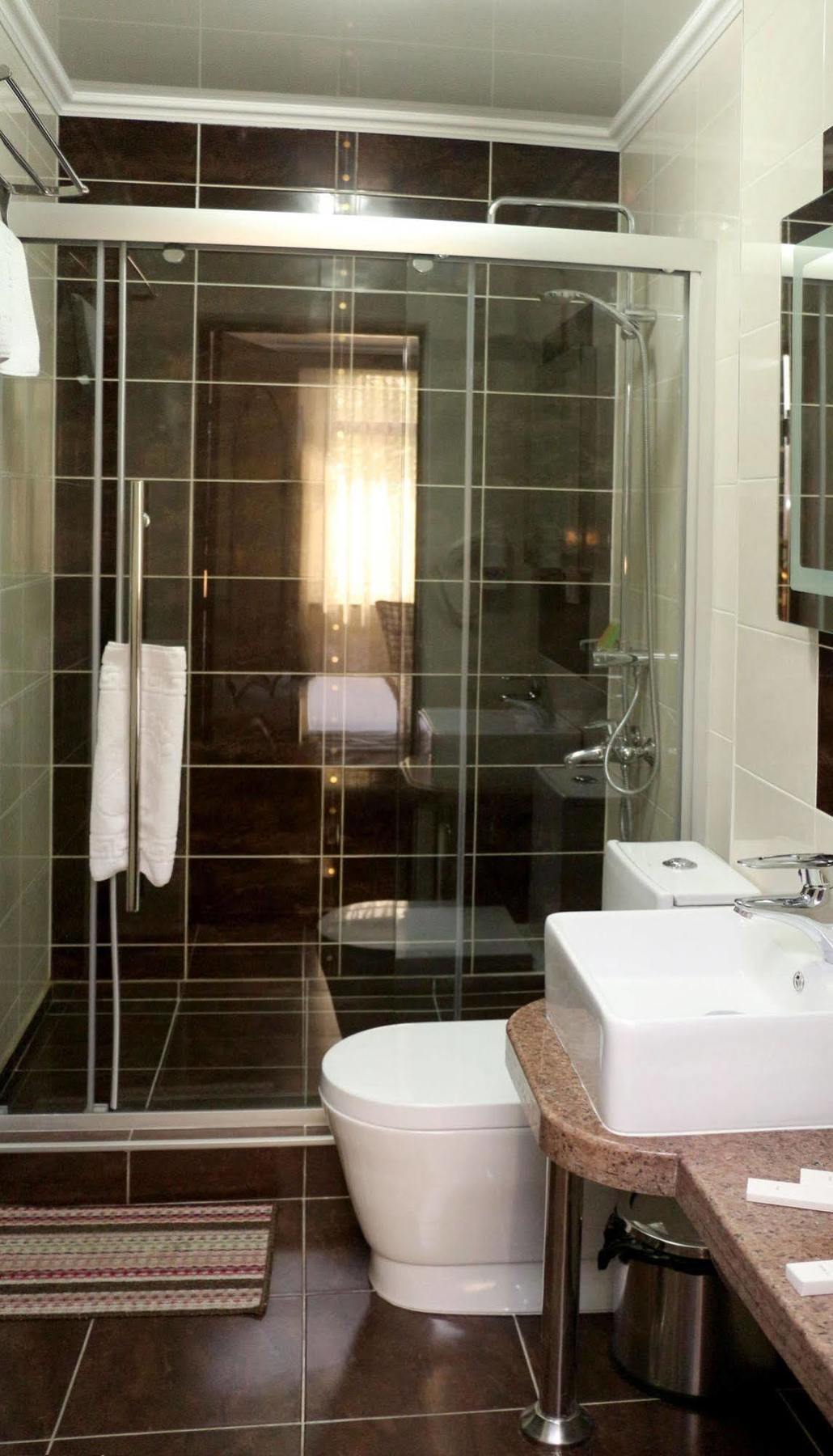 Onyx Hotel Bisjkek Buitenkant foto